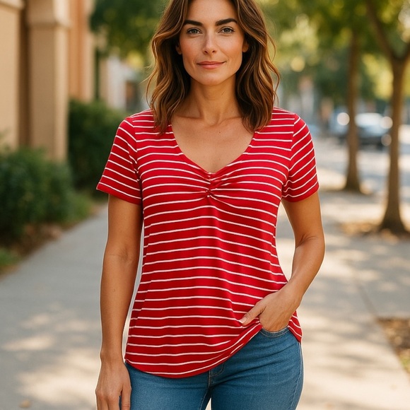 Red White Striped Top Plus Size 3X Ruched Sweetheart Neckline Stretch Tee 22/24 - Picture 1 of 6